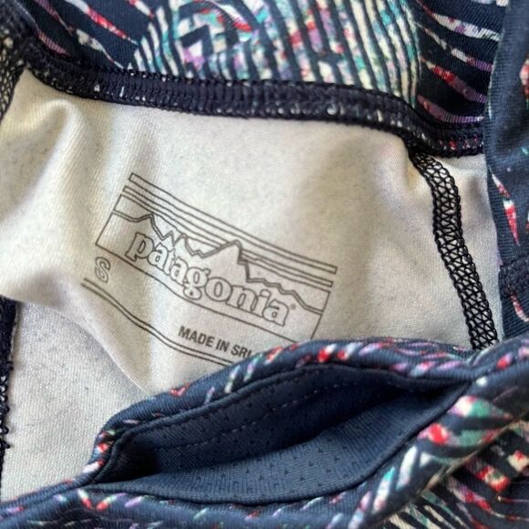 PATAGONIA - Women's Centered Tights, crop, size Small - Picture 5 of 7